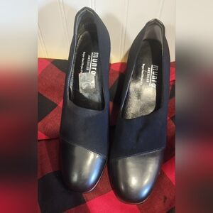 Munro Navy and Black Loafers